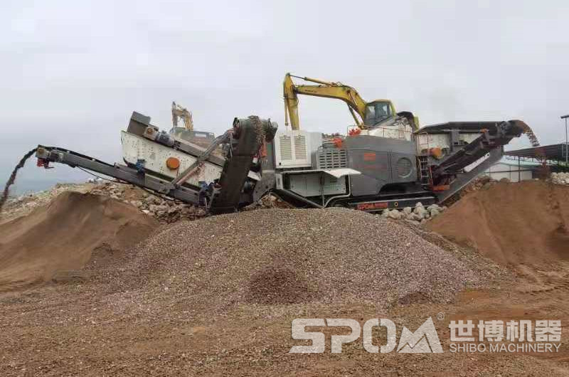 浙江某客户现场，履带建筑垃圾移动站